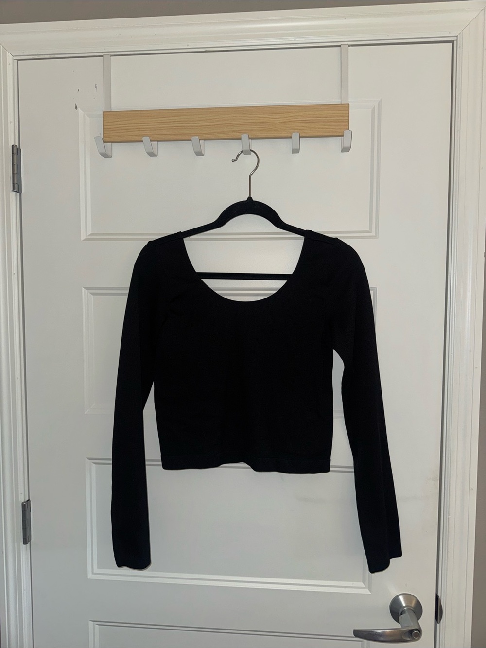 wild fable Black Long-Sleeve Scoop Neck Top